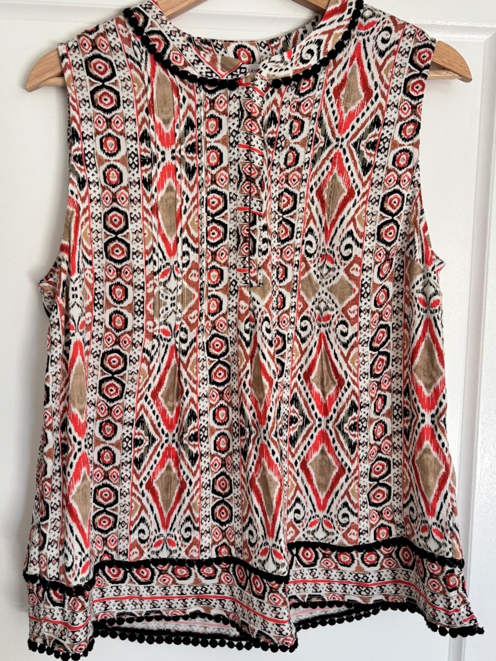 Tribal Jeans Sleeveless Geometric Print Pin-tuck Top Women’s Size Medium